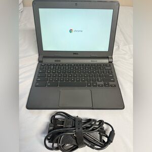 Dell Chromebook 11 P22T with Charger